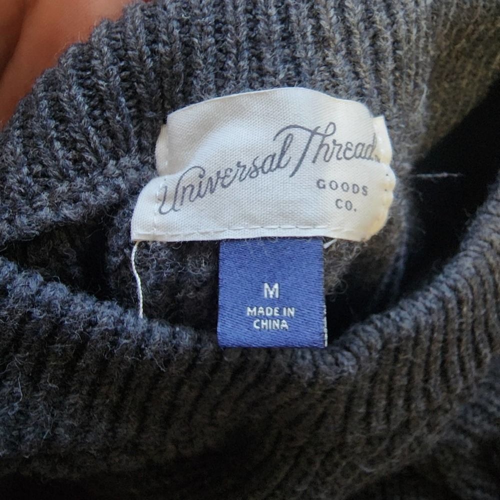 Universal Threads gray knit sweater - Picture 4 of 4